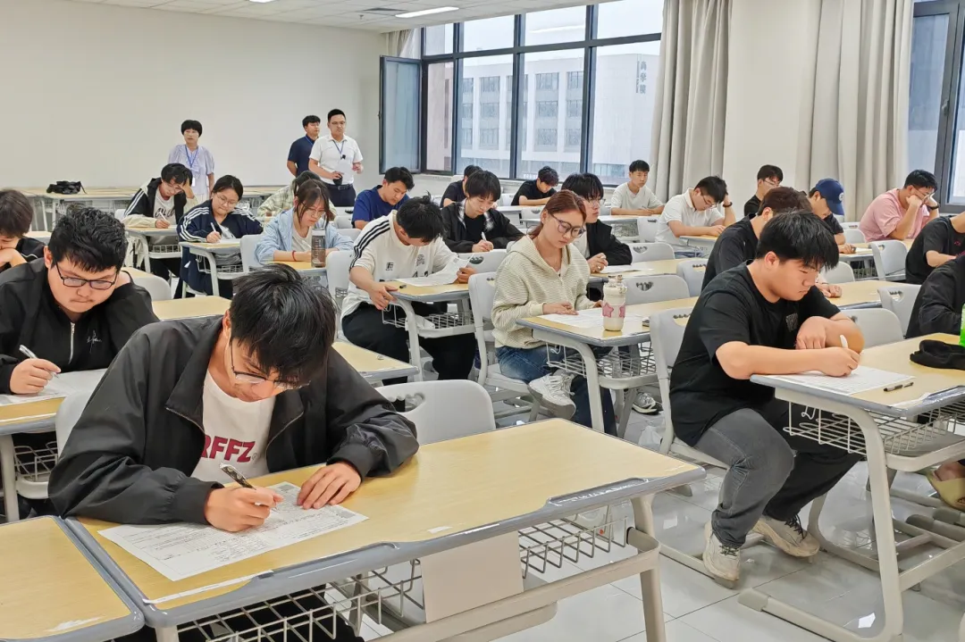 我校2025-2026学年第二学期期末考试各项工作顺利开展