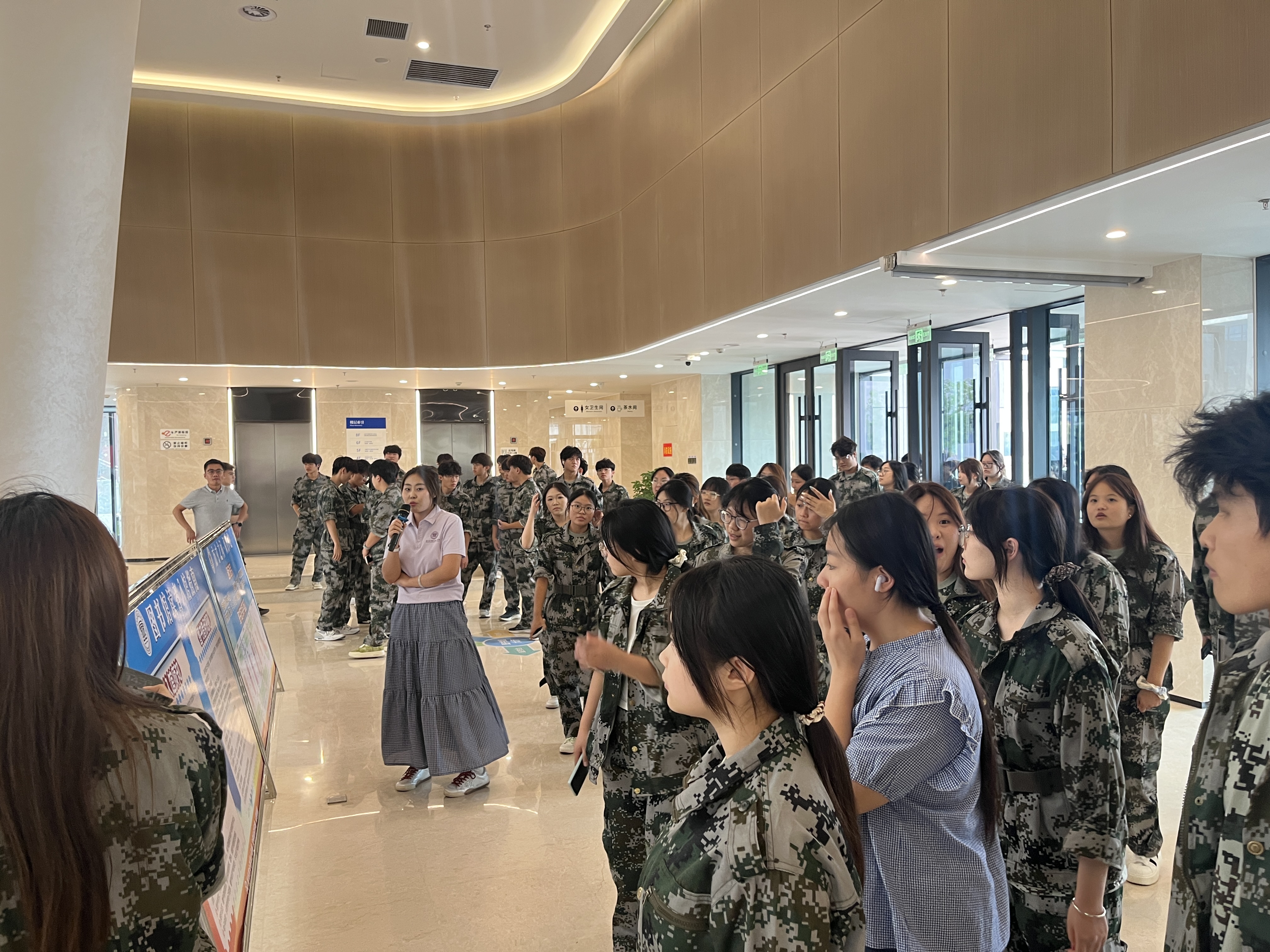 我校图书馆顺利开展2026级新生入馆教育活动
