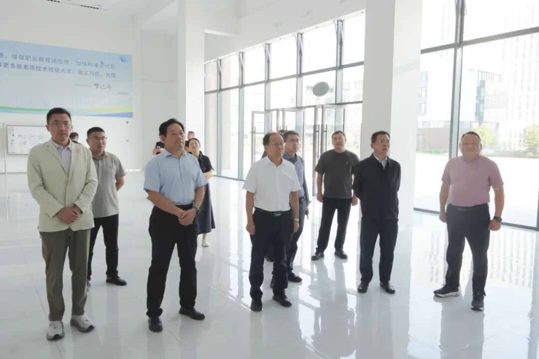 枣庄市教育局领导莅临我校开展安全督导检查